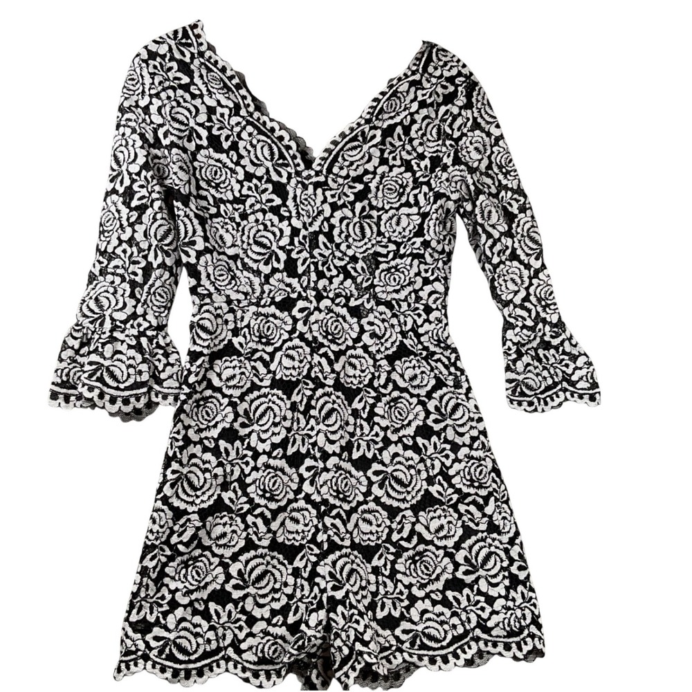 NSR Floral Lace Romper Womens Small Black White Bell Sleeve V-Neck Scalloped